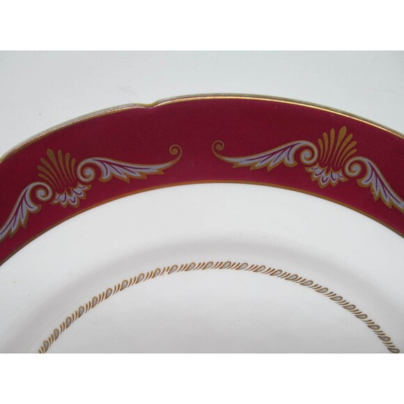 Paragon England Design Red 10 3/4" Scalloped Dinner Plate - Picture 2 of 7